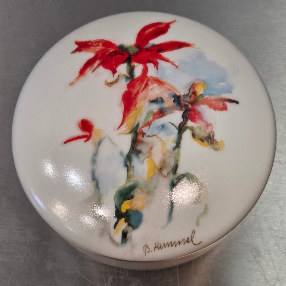 Goebel Berta Hummel Gallery Poinsettia Porcelain Trinket Box Germany 2005 352